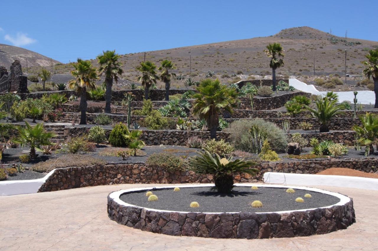 Castillo Lanzarote Villa Sophie - Luxury Villa -Sleep In A Volcanic Cave With Heated Pool Tías Εξωτερικό φωτογραφία