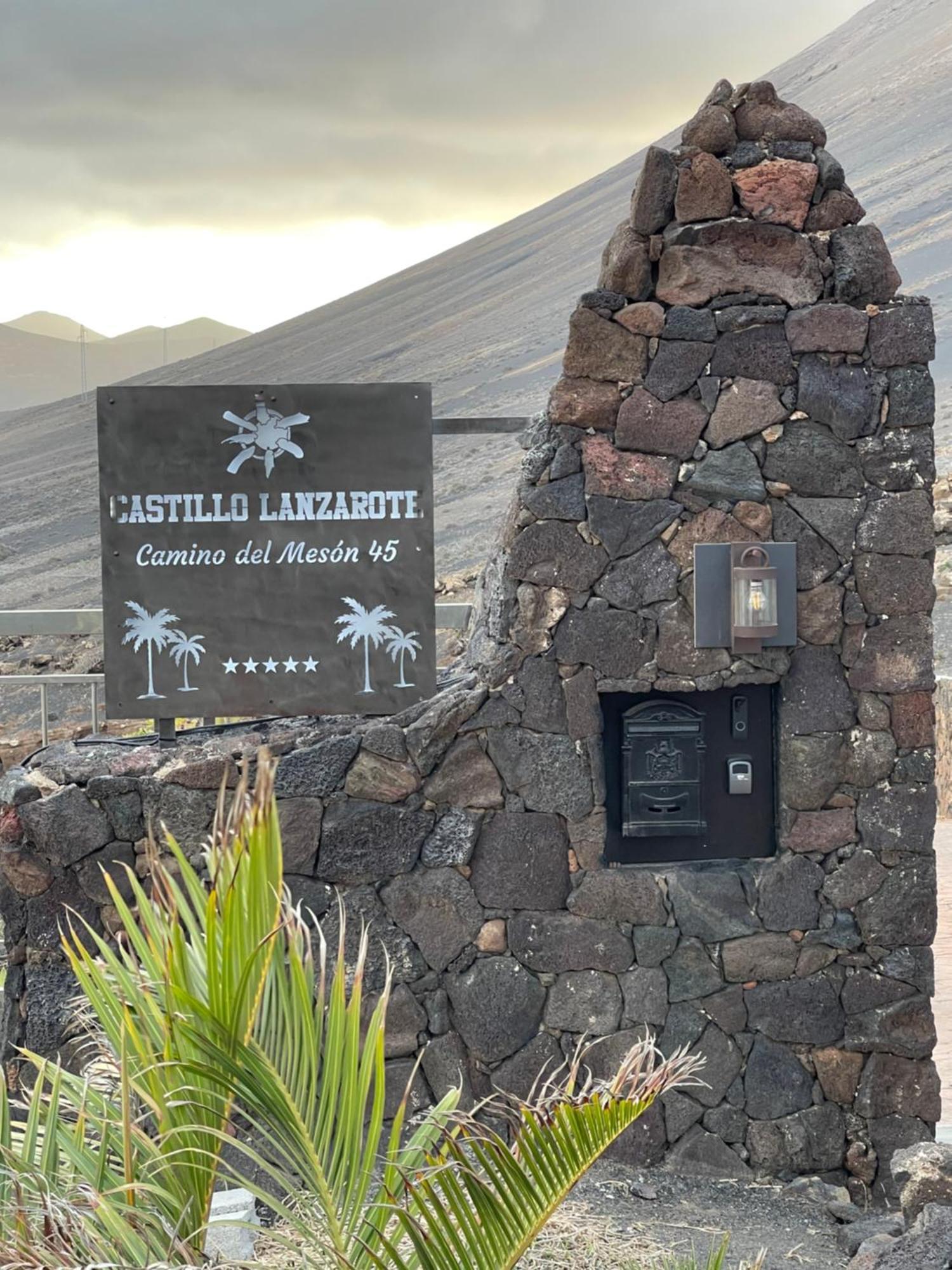 Castillo Lanzarote Villa Sophie - Luxury Villa -Sleep In A Volcanic Cave With Heated Pool Tías Εξωτερικό φωτογραφία