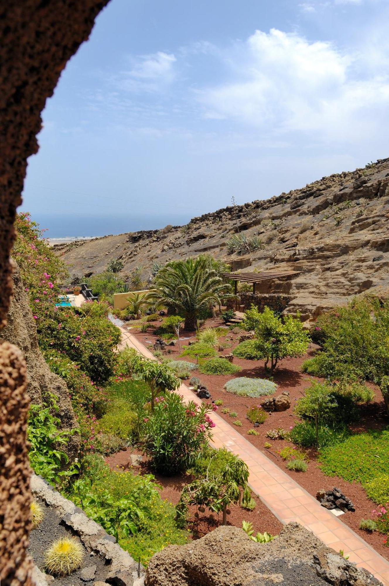 Castillo Lanzarote Villa Sophie - Luxury Villa -Sleep In A Volcanic Cave With Heated Pool Tías Εξωτερικό φωτογραφία