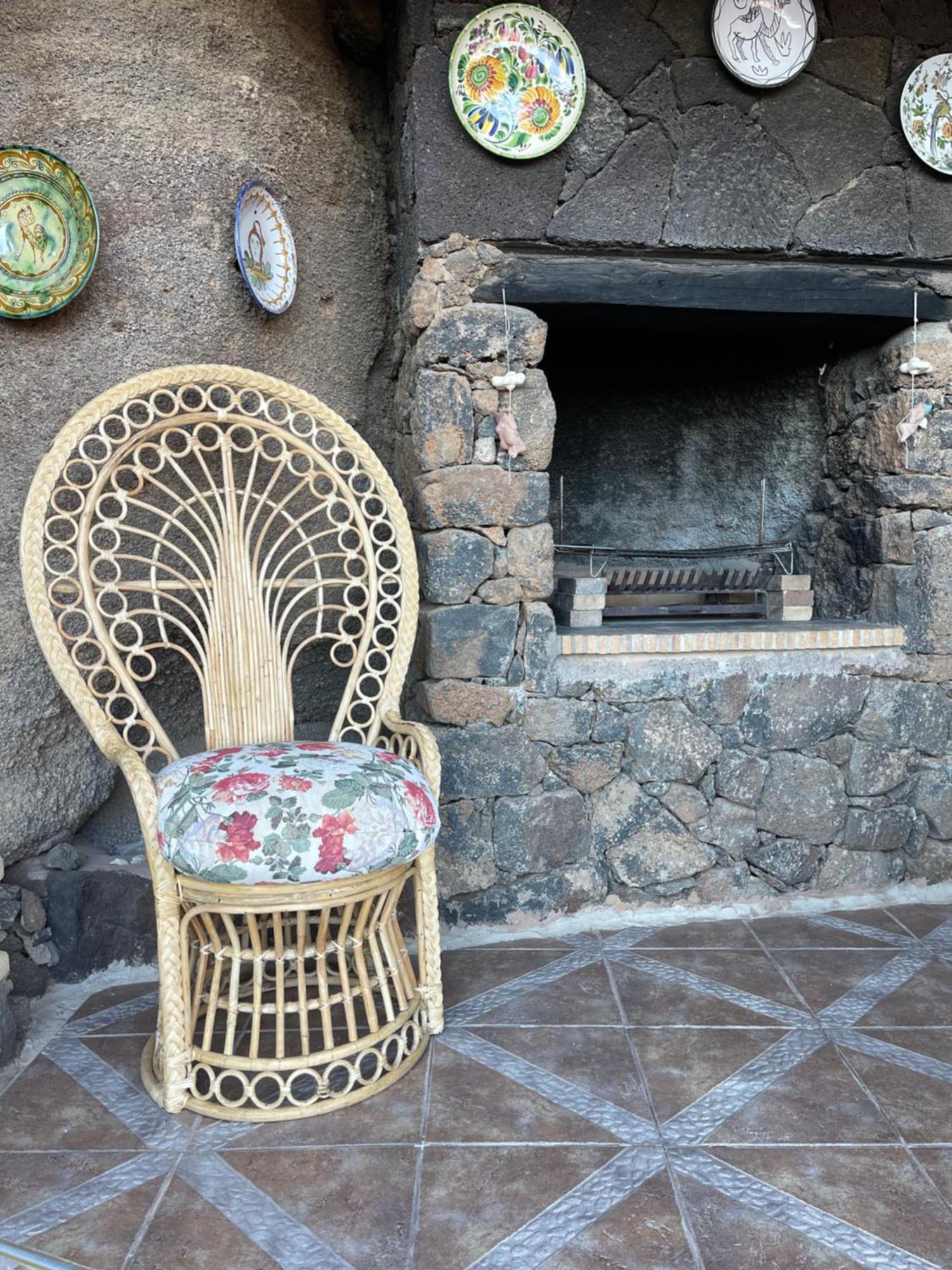 Castillo Lanzarote Villa Sophie - Luxury Villa -Sleep In A Volcanic Cave With Heated Pool Tías Εξωτερικό φωτογραφία